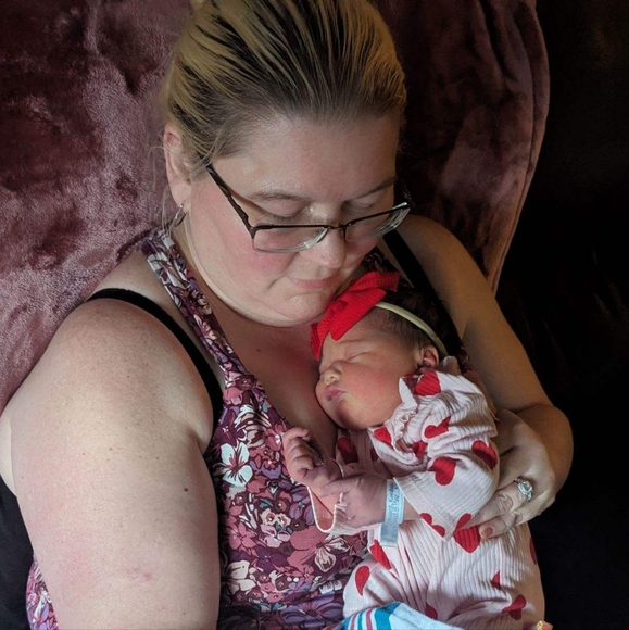 Meet your Posher, Lana - Picture 3 of 8